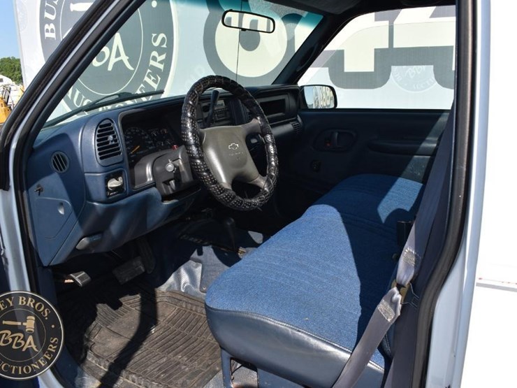 1999-chevrolet-3500-image-42
