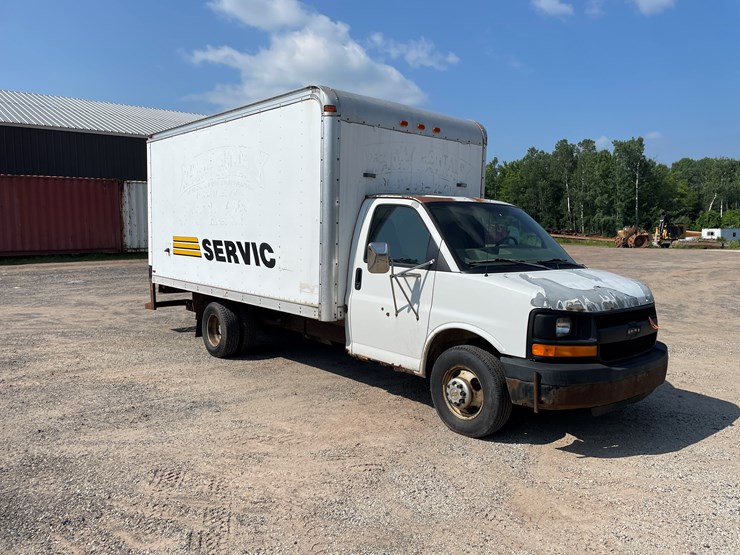 2004-chevrolet-express-g3500-image-7