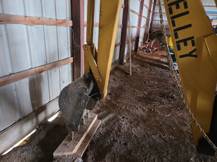 kelley-b70-3pt-backhoe-image-11