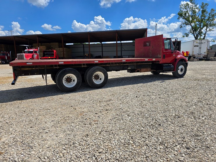 2003-international-durastar-4400-image-37