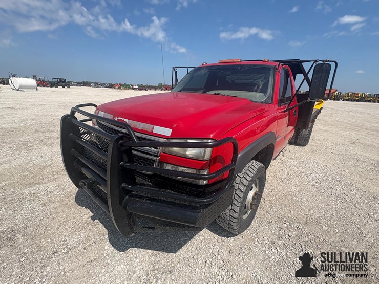 2005-chevrolet-3500-image-18