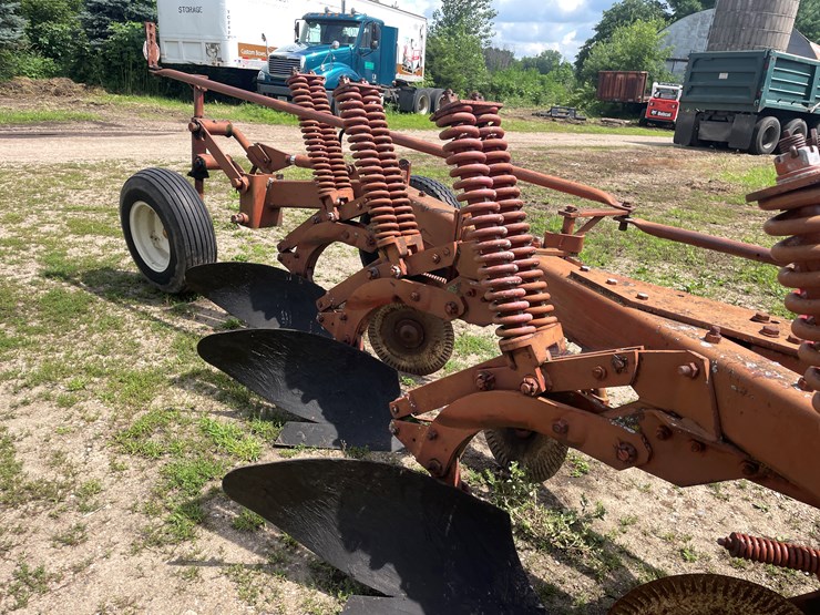 massey-ferguson-880-image-6