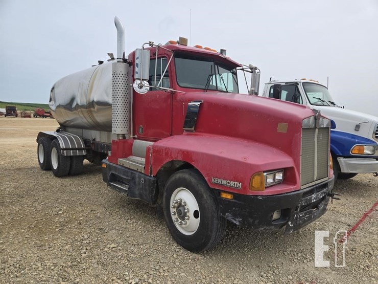 1989-kenworth-t600-image-3