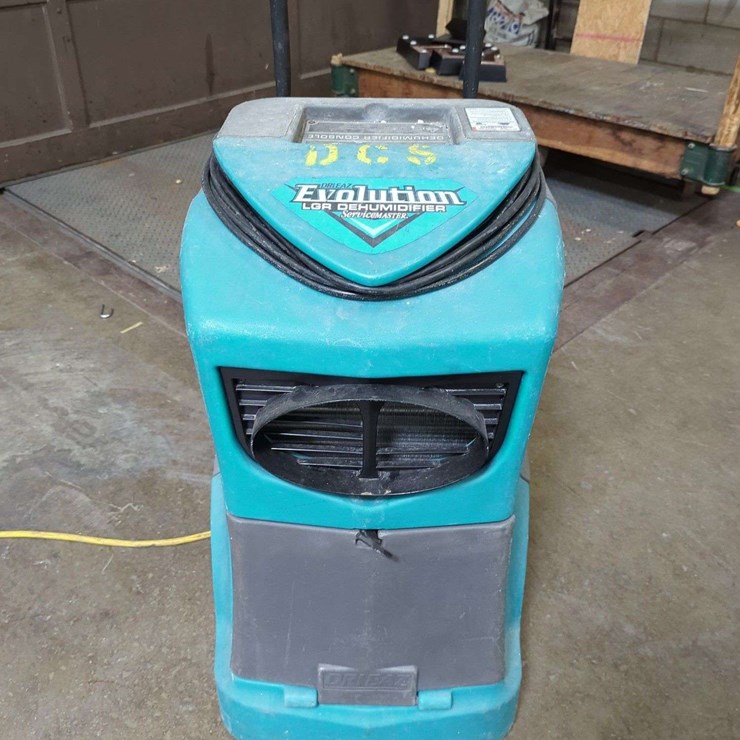 (1) Dri-eaz Evolution LRG Dehumidifier