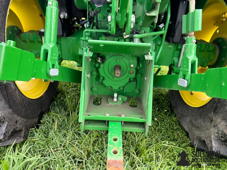 2023-john-deere-5067e-image-15