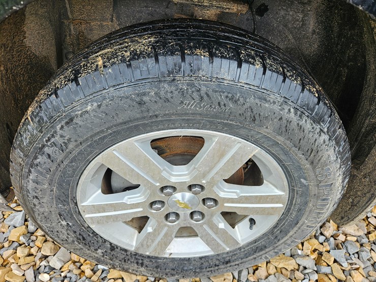 2011-chevrolet-traverse-image-44