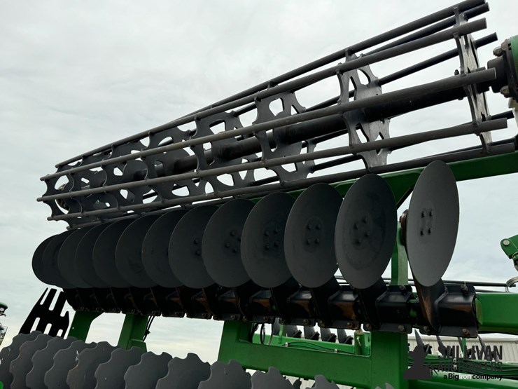 2021-john-deere-2680h-image-18