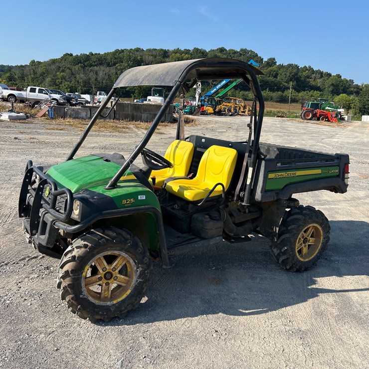 2011 JOHN DEERE GATOR
