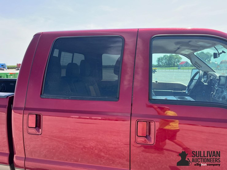 2013-ford-f250-lariat-image-16