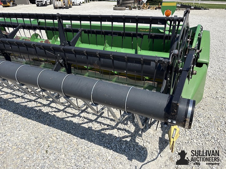 2011-john-deere-630f-image-13