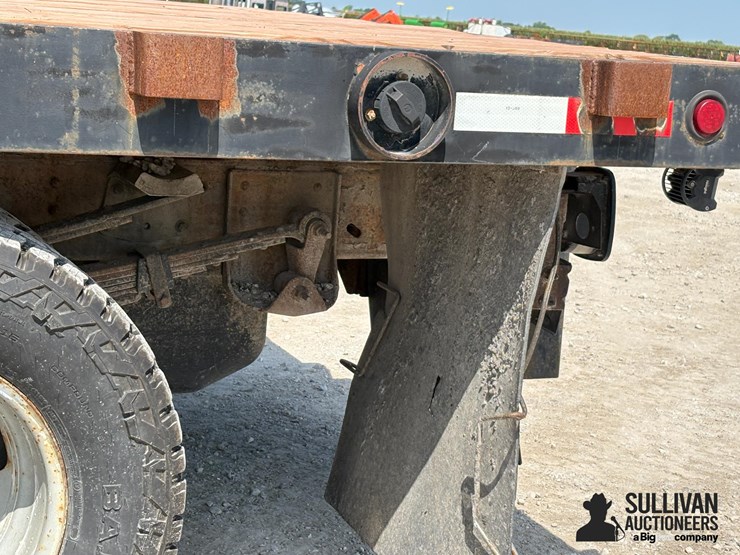 2005-chevrolet-3500-image-10