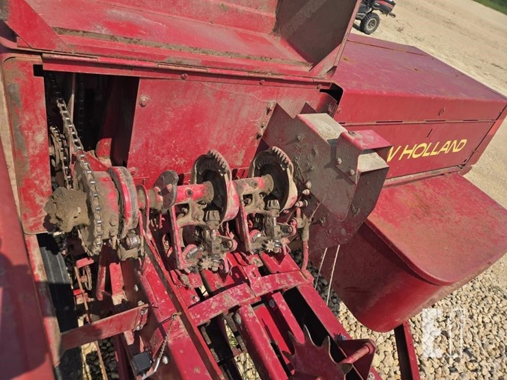 new-holland-315-image-6