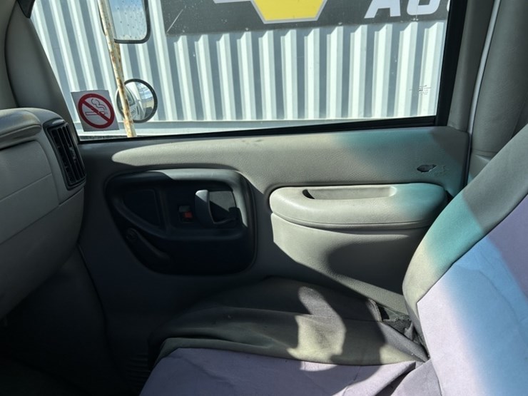 1998-gmc-3500-image-18