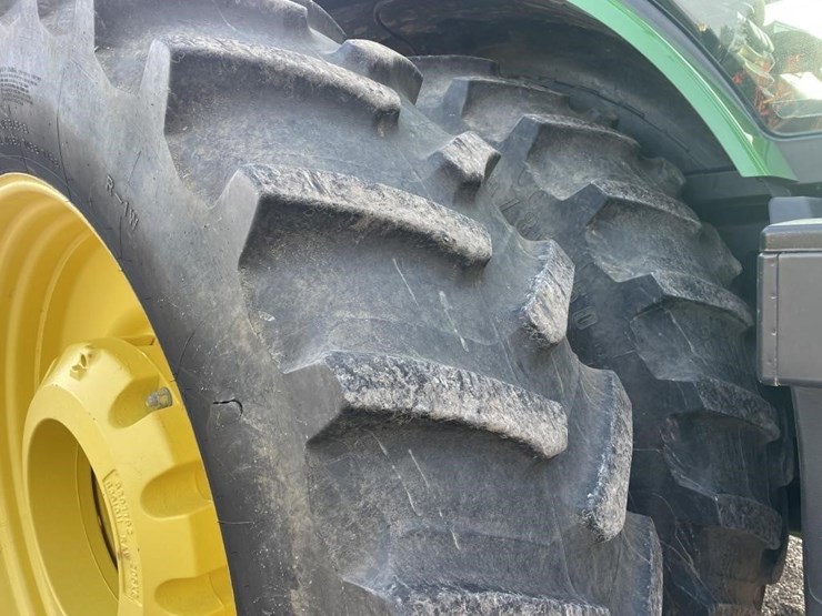 2011-john-deere-8310r-image-15