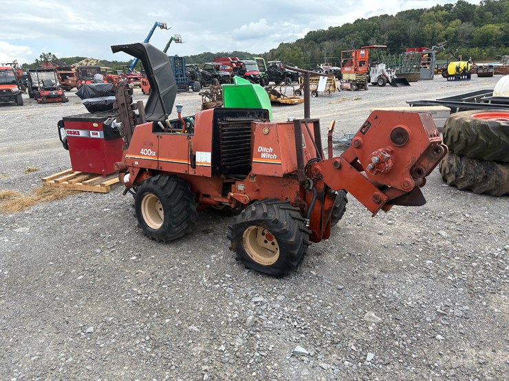 ditch-witch-400sx-image-1