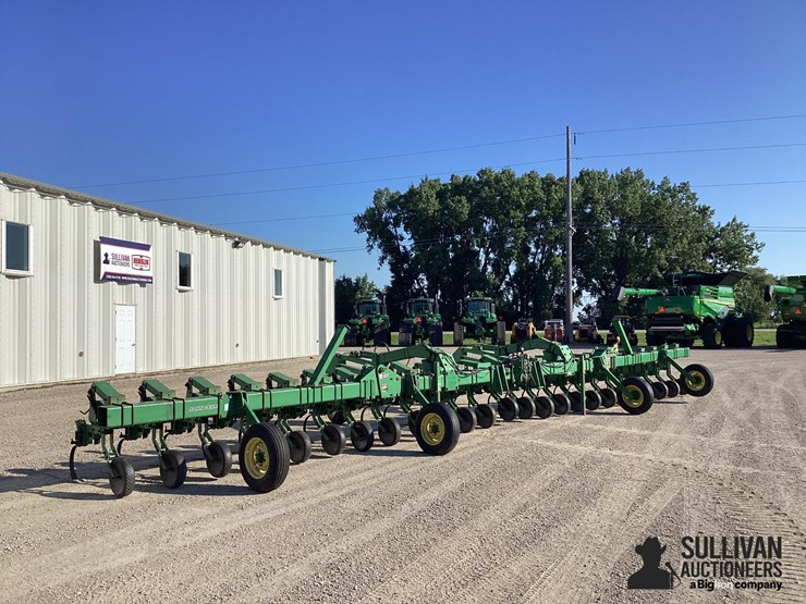 john-deere-856-image-3