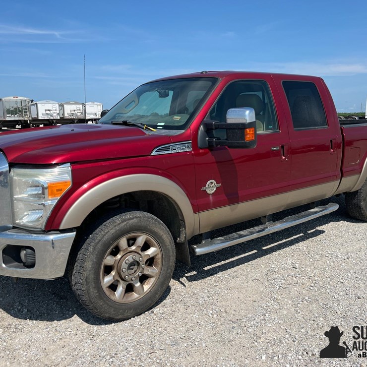 2013 FORD F250 LARIAT