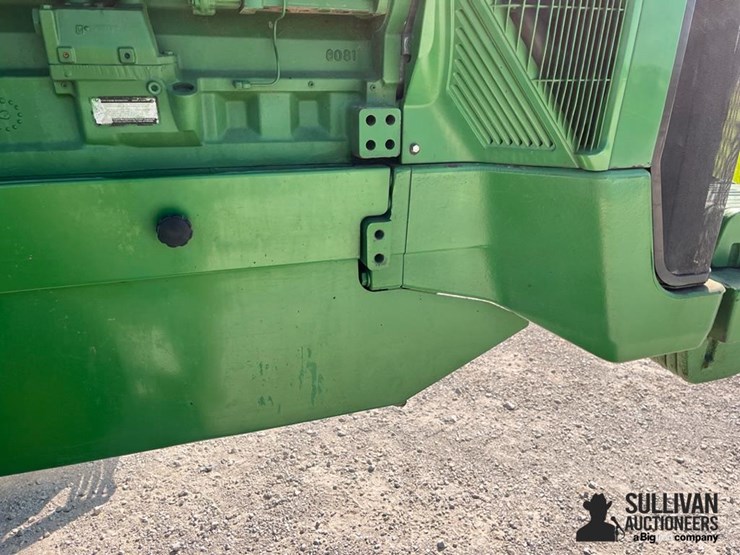 john-deere-8400t-image-19