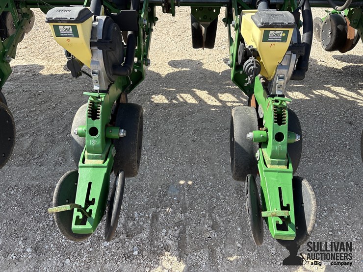 2012-john-deere-1770nt-image-16