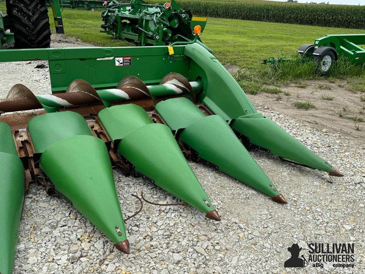 2018-john-deere-708c-image-9