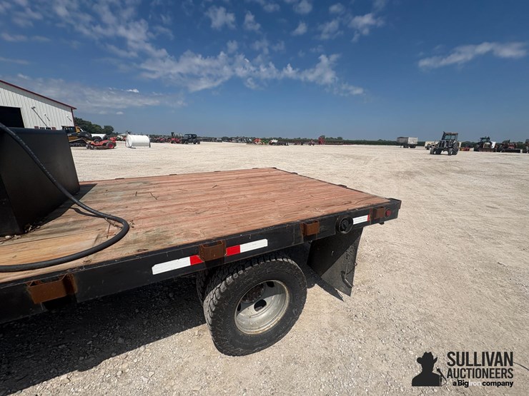 2005-chevrolet-3500-image-14