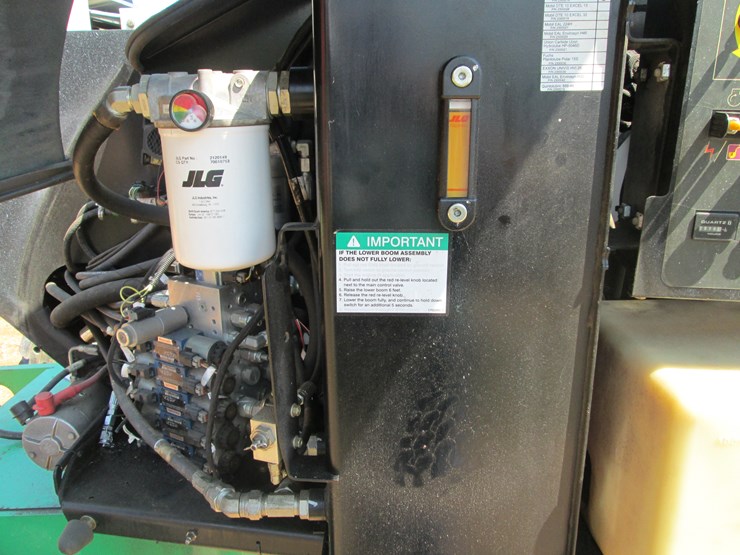 2015-jlg-600ajn-image-42