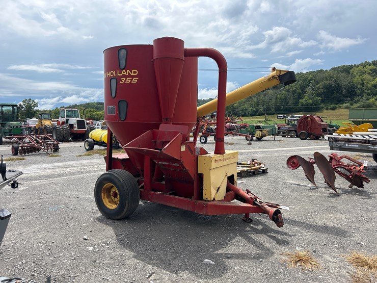 new-holland-355-image-2
