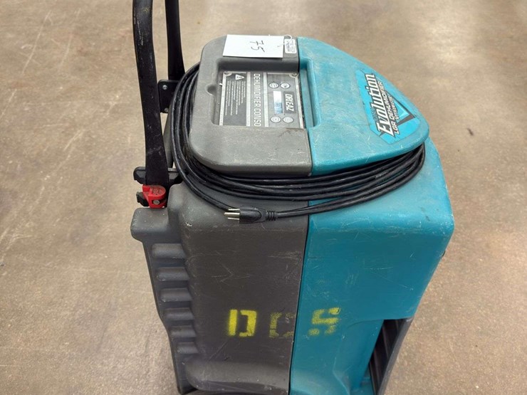 drieaz-dehumidifier-console-model-#-f292-sm-total-hours-3993-image-3