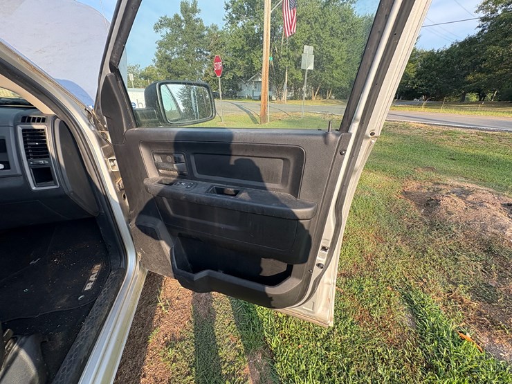 2016-dodge-ram-1500-image-56