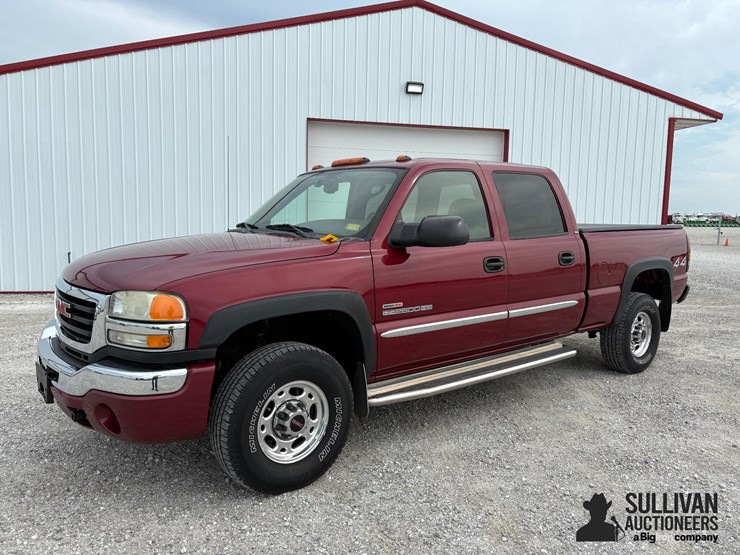 2004-gmc-sierra-2500hd-image-1
