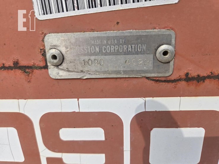 hesston-1090-image-3