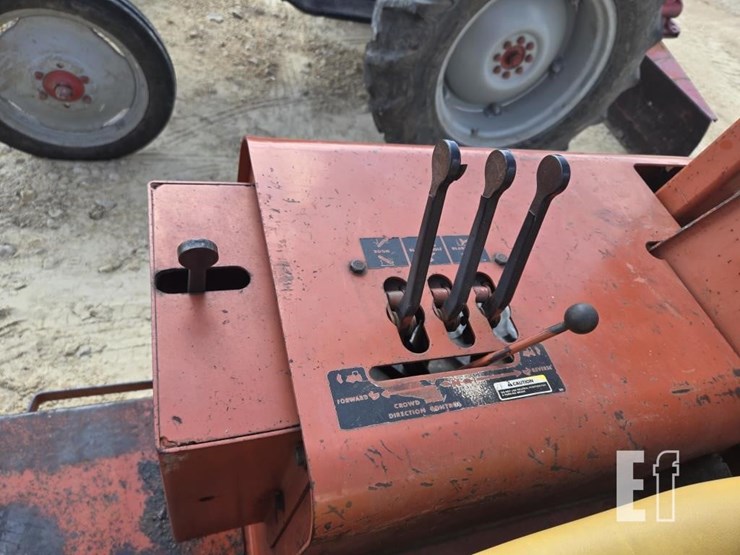1985-ditch-witch-3210-image-14