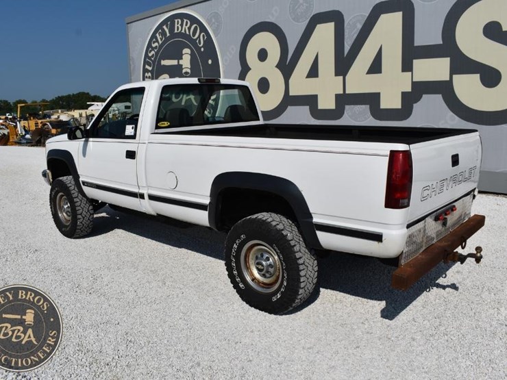 1999-chevrolet-3500-image-9