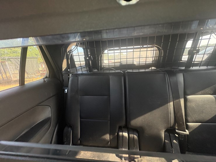 2017-ford-explorer-image-22