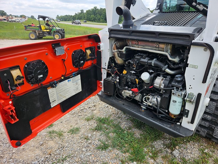 2021-bobcat-t770-image-25