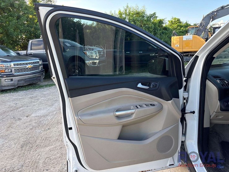 2014-ford-escape-image-7