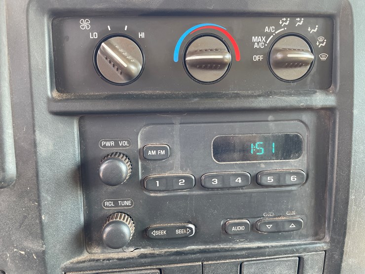 2004-chevrolet-express-g3500-image-51