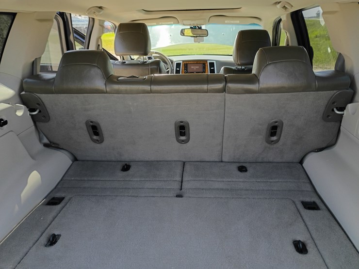 2010-jeep-grand-cherokee-image-52