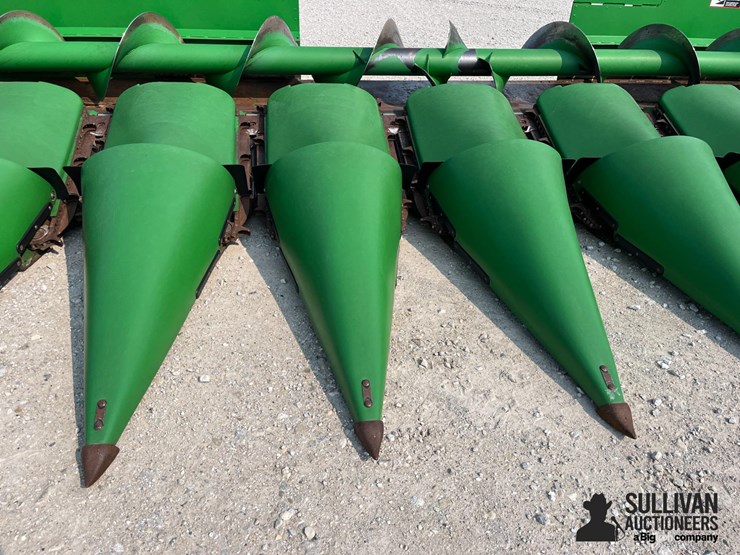 2008-john-deere-608c-image-11