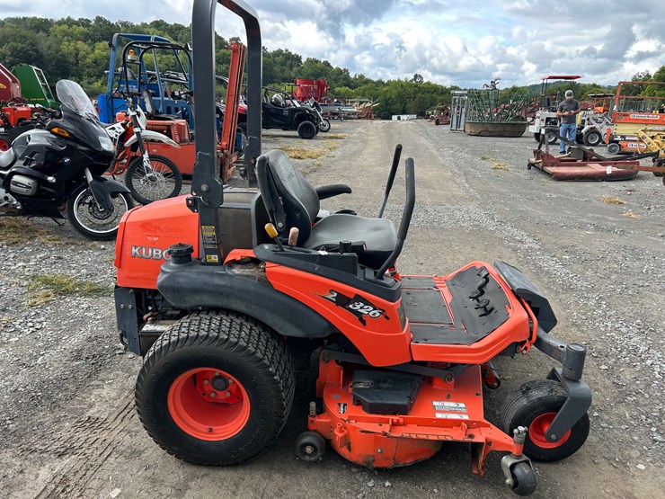 kubota-zd326-image-2