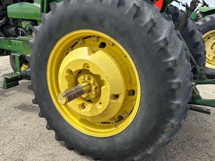 john-deere-4030-image-10