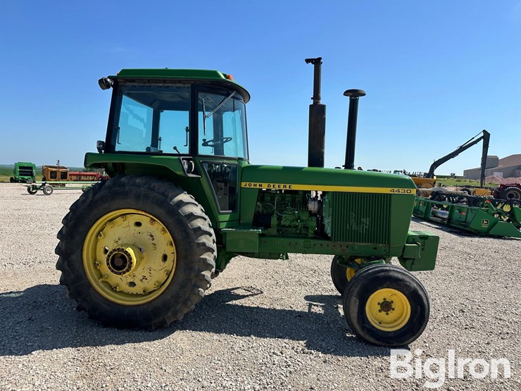 1976-john-deere-4430-image-4