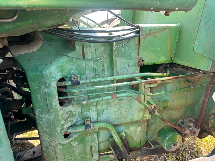 1976-john-deere-8430-image-30