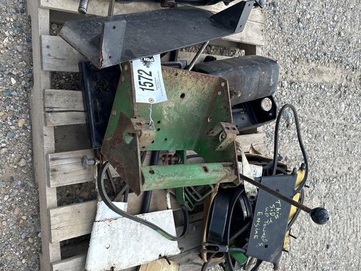 john-deere-112-image-1