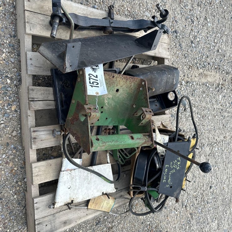 JOHN DEERE 112