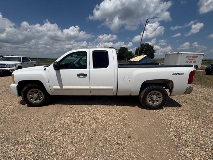 2010-chevrolet-silverado-image-7