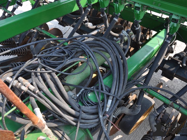 john-deere-750-image-17