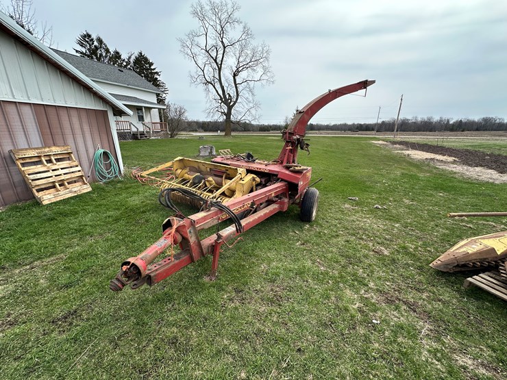 new-holland-790-image-8