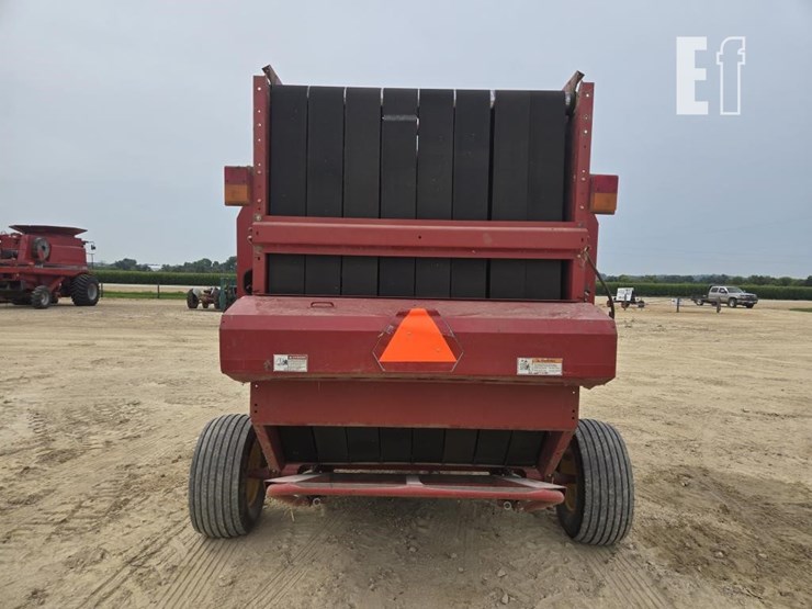 new-holland-br7090-image-9
