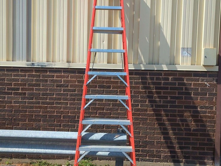 werner-10-ft-ladder-image-1